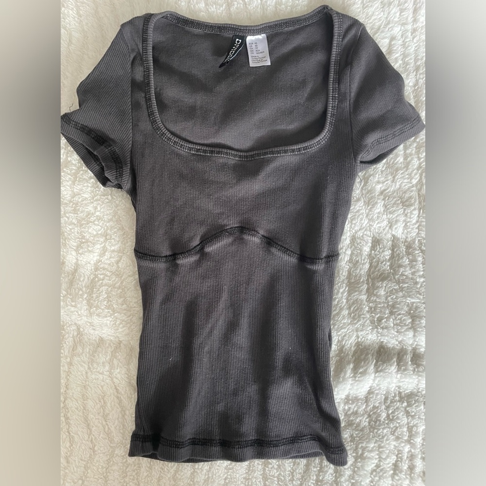 GREY CROP TOP